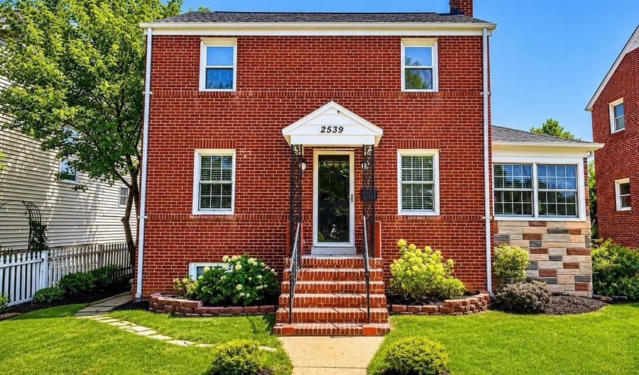 2539 WASHINGTON Blvd, Arlington, VA 22201 - 3 Beds, 3 Bath