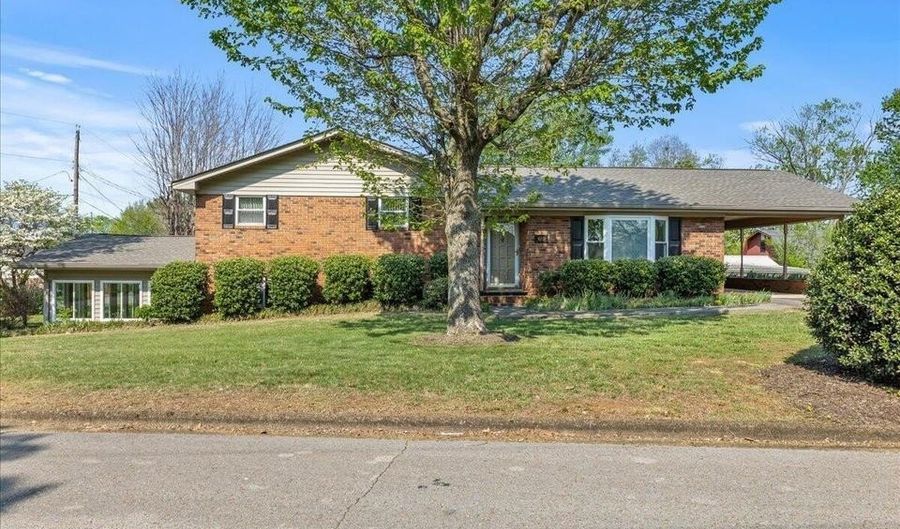 610 Hudson St, Athens, TN 37303 - 3 Beds, 3 Bath