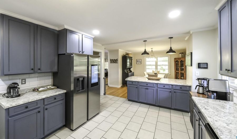 1041 CARMICHAEL Ln, Anniston, AL 36207 - 3 Beds, 2 Bath