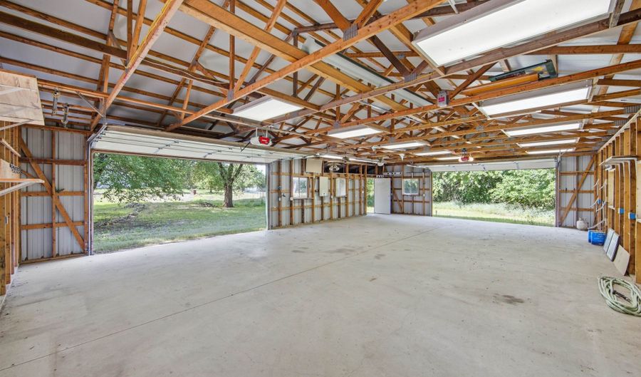 10560 SW Dennett Rd, Augusta, KS 67010 - 4 Beds, 3 Bath