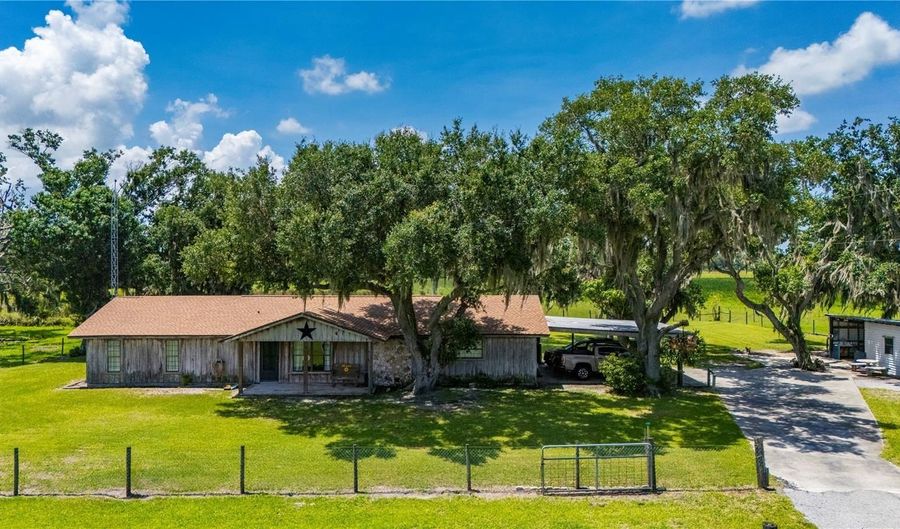 12241 SW GORDON HAY Rd, Arcadia, FL 34269 - 3 Beds, 2 Bath