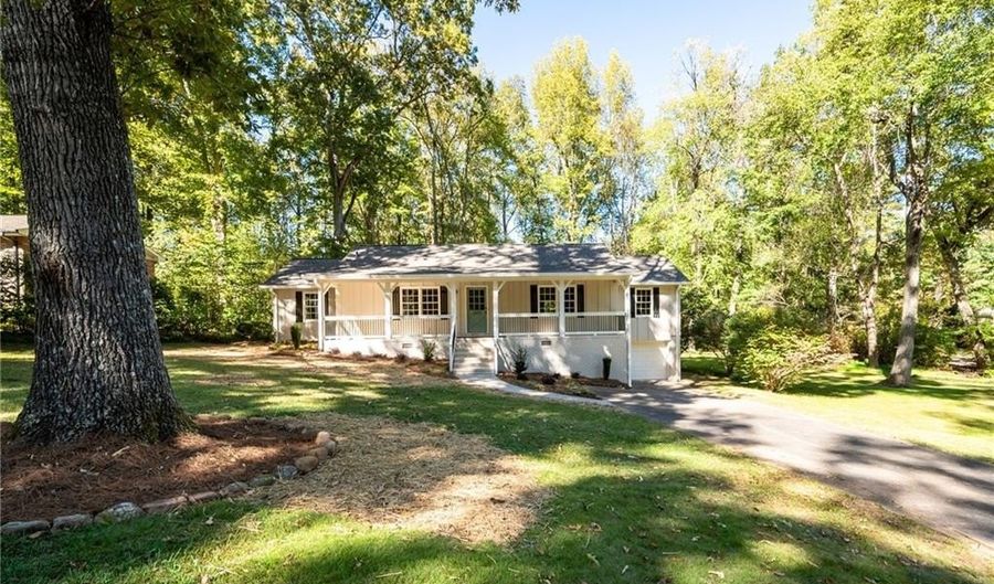 2690 Old Hickory Dr NW, Marietta, GA 30064 - 3 Beds, 2 Bath