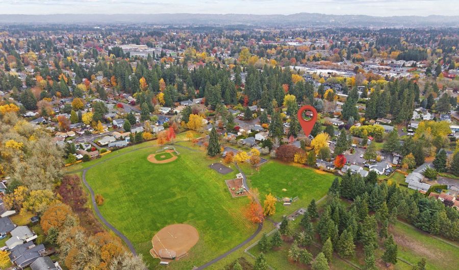 19230 SW PROSPECT Pl, Beaverton, OR 97078 - 3 Beds, 2 Bath