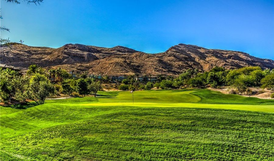 2492 Hollow Rock Ct, Las Vegas, NV 89135 - 3 Beds, 4 Bath