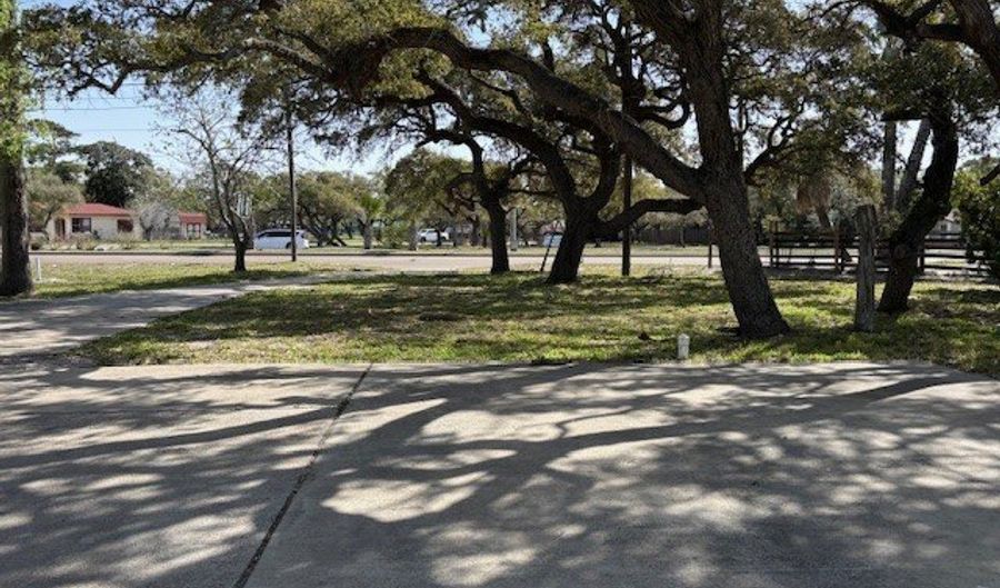 339 S Whitney St A, Aransas Pass, TX 78336 - 1 Beds, 1 Bath