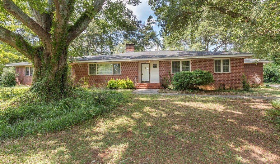 1103 Greenacres, Anderson, SC 29621 - 4 Beds, 2 Bath