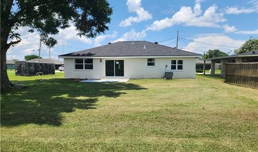 112 NU St, Belle Chasse, LA 70037 - 3 Beds, 2 Bath
