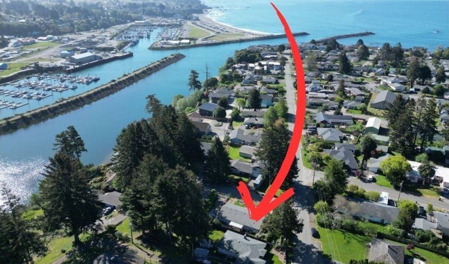 346 DEL NORTE Ln, Brookings, OR 97415 - 3 Beds, 2 Bath