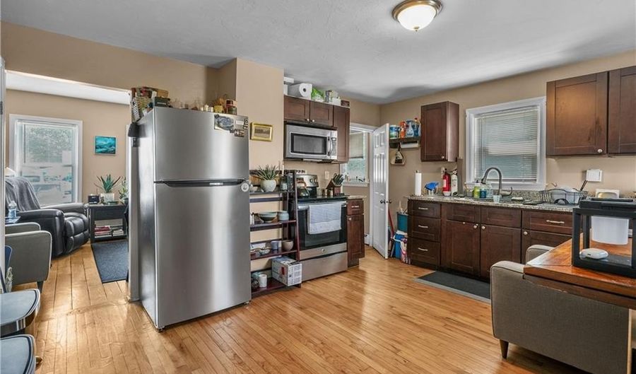 457 Bullocks Point Ave, East Providence, RI 02915 - 3 Beds, 1 Bath
