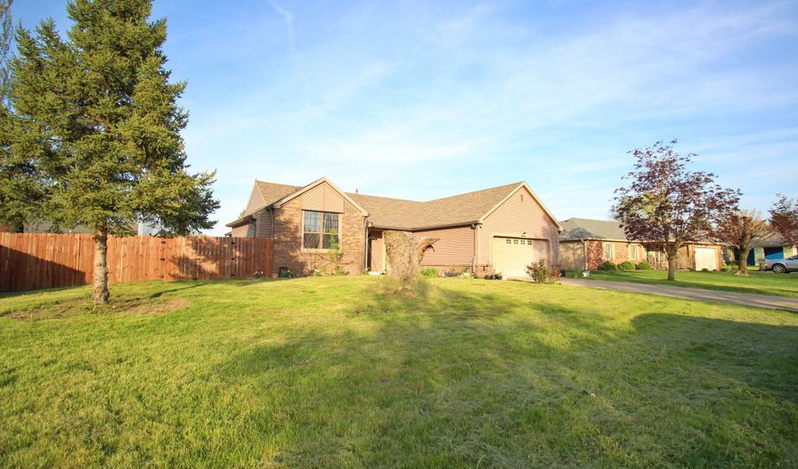 8911 Country Walk Ct, Indianapolis, IN 46227 - 3 Beds, 2 Bath