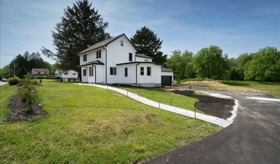 129 Owens Station Rd, Alloway, NJ 07418 - 3 Beds, 3 Bath