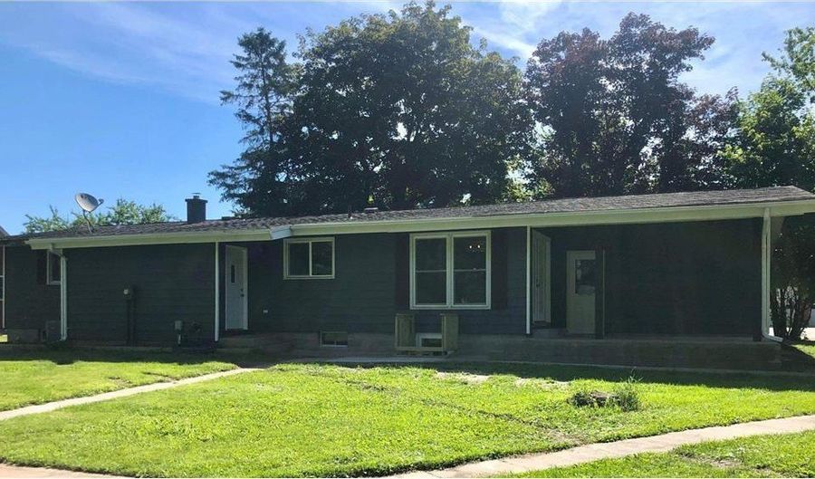 1240 N Main St, Altura, MN 55910 - 4 Beds, 2 Bath