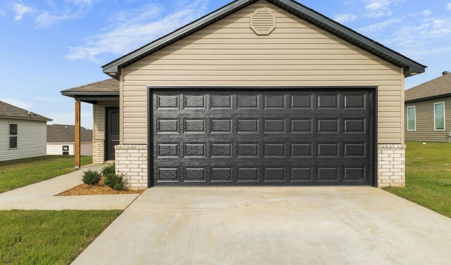 1233 Santa Fe Trl Lot 518 Block 5, Bauxite, AR 72011 - 3 Beds, 2 Bath