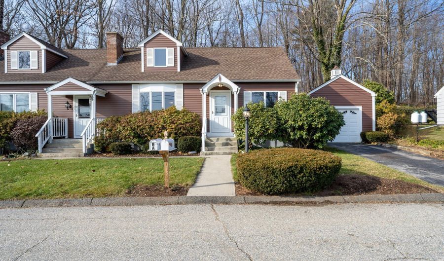 10 Upper Woodland Ter, Columbia, CT 06237 - 3 Beds, 1 Bath