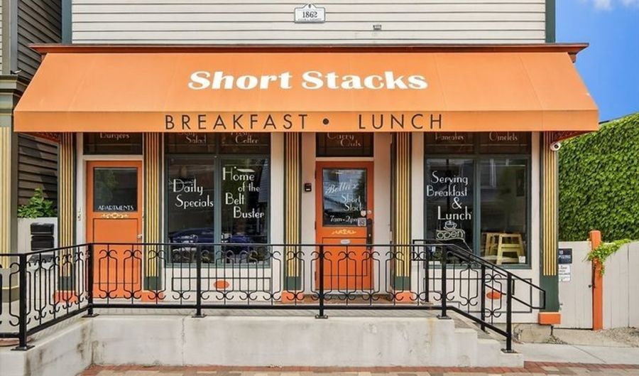 208 S Main St, Algonquin, IL 60102 - 0 Beds, 0 Bath