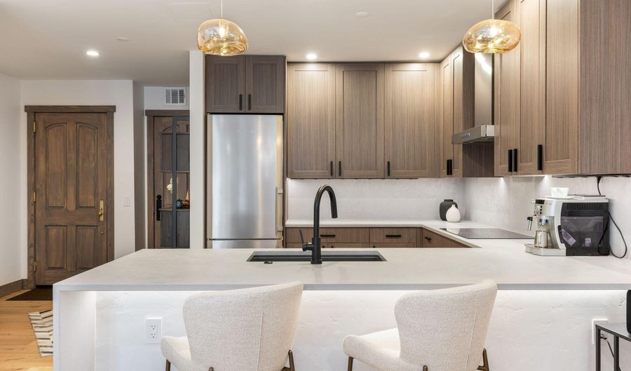 1166 Village Rd B303, Beaver Creek, CO 81620 - 2 Beds, 3 Bath