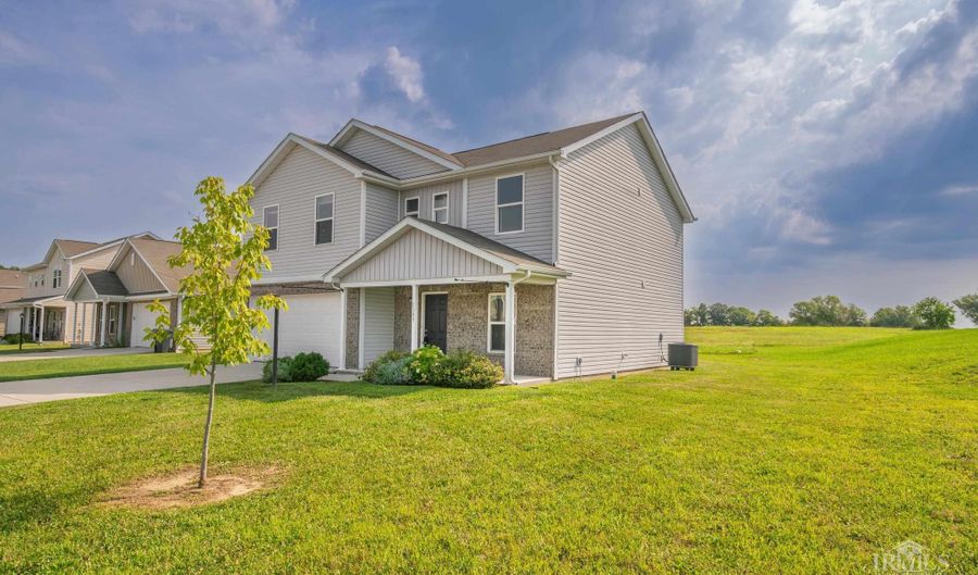 1389 N Gregg Dr, Albany, IN 47320 - 4 Beds, 3 Bath