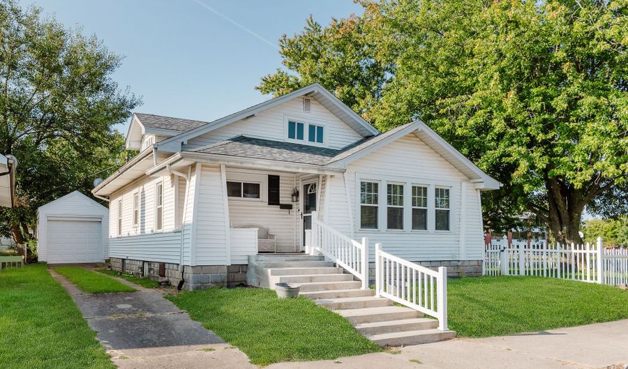 209 W Broadway St, Alexandria, IN 46001 - 2 Beds, 1 Bath