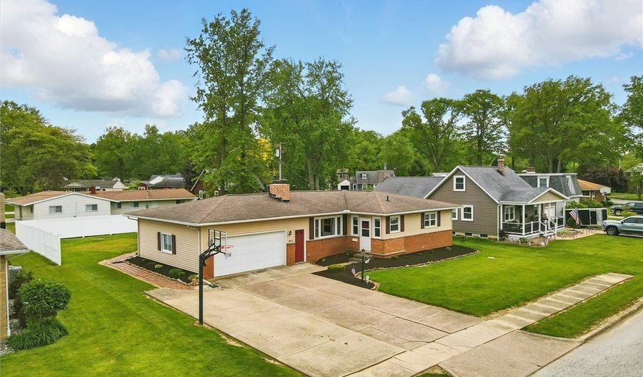 2622 Arlington Ave, Ashtabula, OH 44004 - 3 Beds, 3 Bath