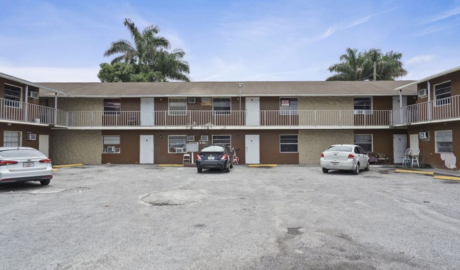 241 NW 11th 1 St 13, Belle Glade, FL 33430 - 0 Beds, 17 Bath