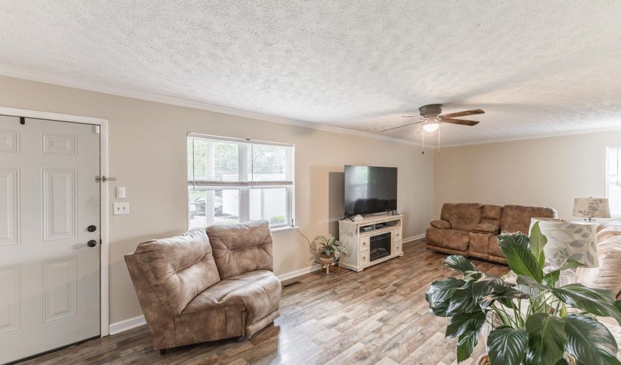 17309 Ferry Rd, Athens, AL 35611 - 3 Beds, 2 Bath