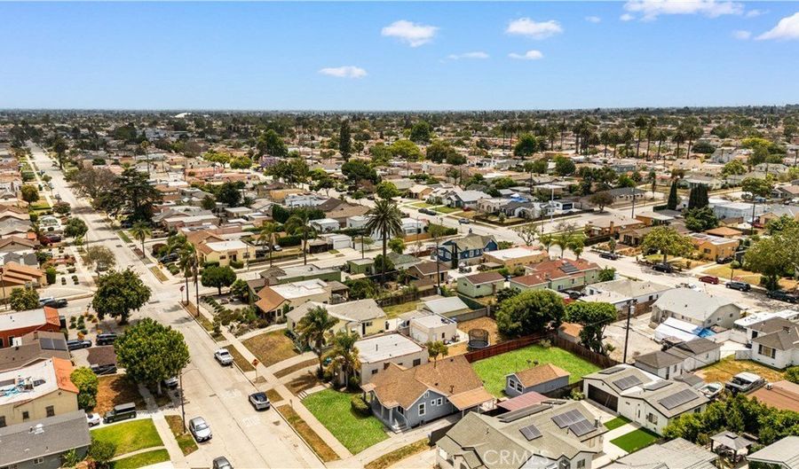 2922 W 73rd St, Los Angeles, CA 90043 - 2 Beds, 2 Bath