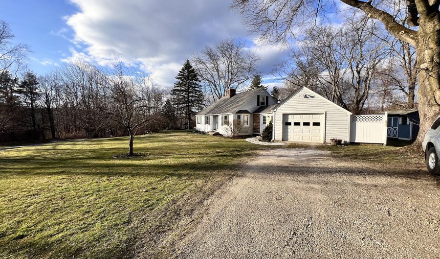 72 Old Turnpike Rd, North Canaan, CT 06018 - 3 Beds, 2 Bath
