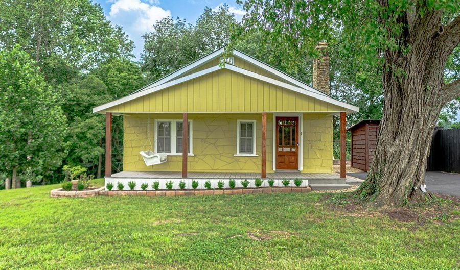 922 Willow Grove Hwy, Allons, TN 38541 - 2 Beds, 1 Bath