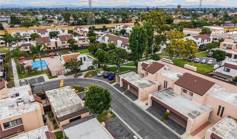 1714 S Heritage Cir, Anaheim, CA 92804 - 3 Beds, 3 Bath