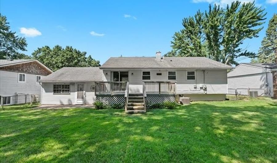 2370 Roselawn St, Wolverine Lake, MI 48390 - 4 Beds, 3 Bath