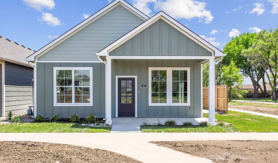417 E Lexington Ln, Andover, KS 67002 - 2 Beds, 2 Bath
