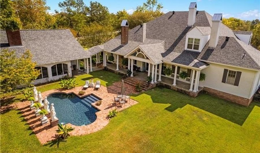 6206 TWIN BRIDGES Rd, Alexandria, LA 71303 - 5 Beds, 6 Bath