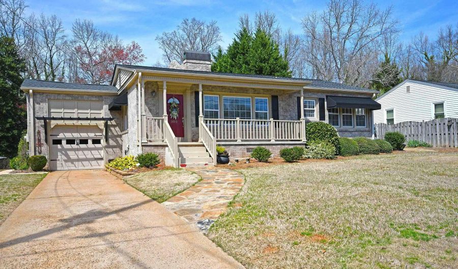 308 Parkway Dr, Easley, SC 29640 - 2 Beds, 1 Bath