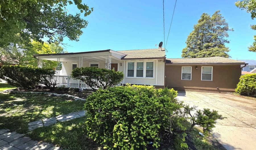 1216 N Ohio Ave, Atlantic City, NJ 08401 - 5 Beds, 2 Bath