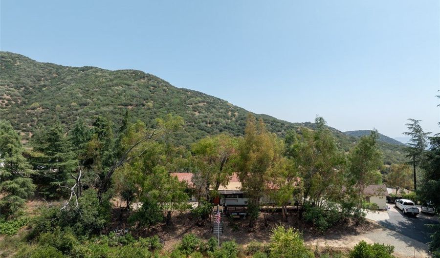 11707 Pendleton Rd, Yucaipa, CA 92399 - 4 Beds, 3 Bath