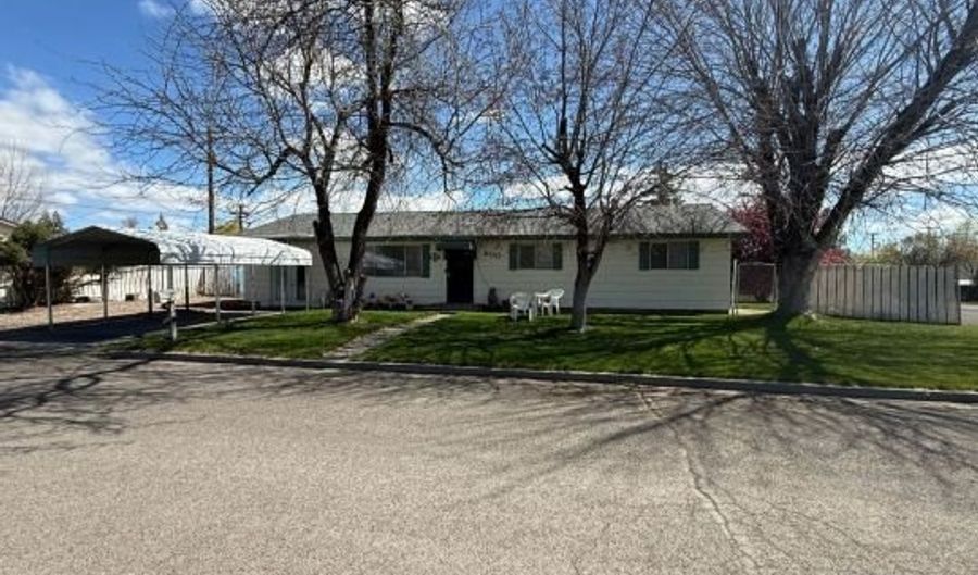 900 Bonner St, Alturas, CA 96101 - 3 Beds, 2 Bath