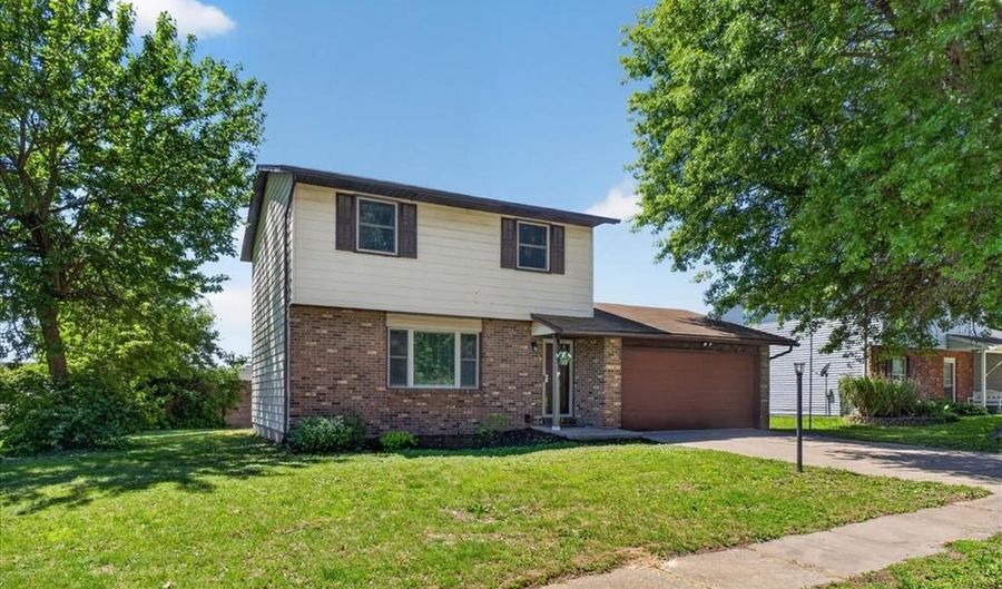 1707 Muny Vista Dr, Alton, IL 62002 - 3 Beds, 2 Bath