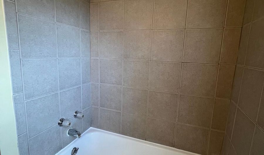 3708 ERDMAN Ave 2, Baltimore, MD 21213 - 1 Beds, 1 Bath