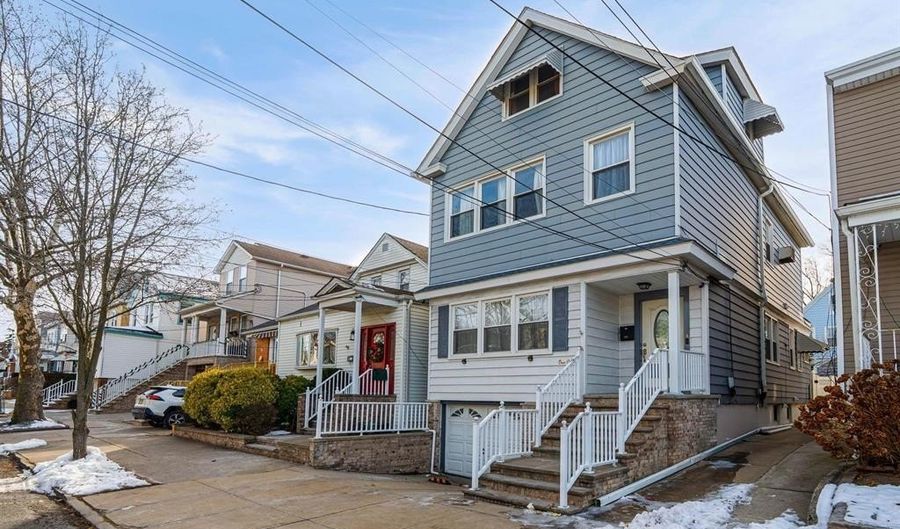 102 W 43RD St 2, Bayonne, NJ 07002 - 2 Beds, 1 Bath