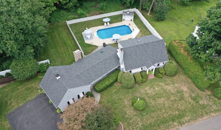 92 Forest Rd, Agawam, MA 01001 - 4 Beds, 2 Bath