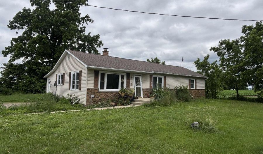 18725 Linden Rd, Argos, IN 46501 - 3 Beds, 2 Bath