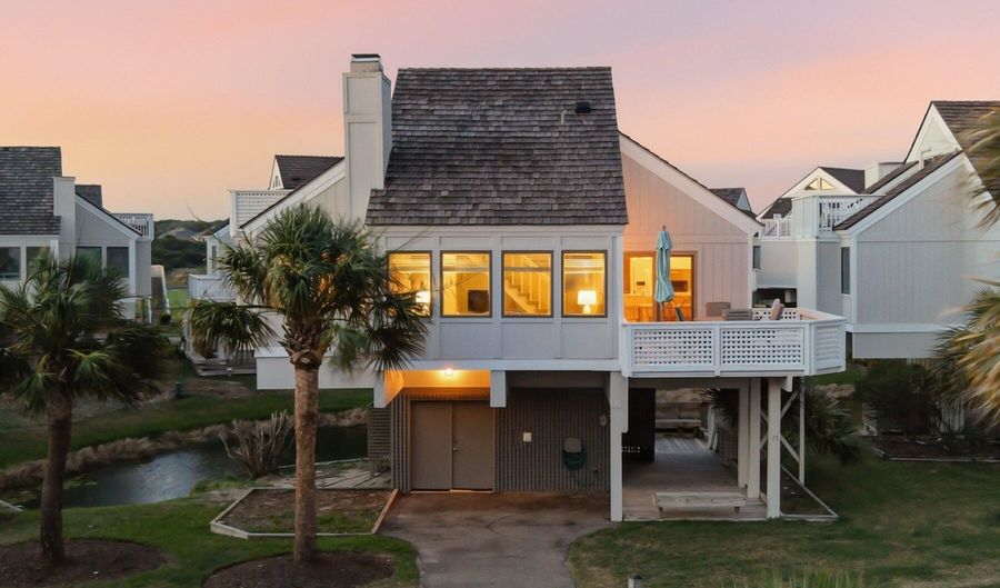 305 S Bald Head Wynd 21, Bald Head Island, NC 28461 - 3 Beds, 3 Bath