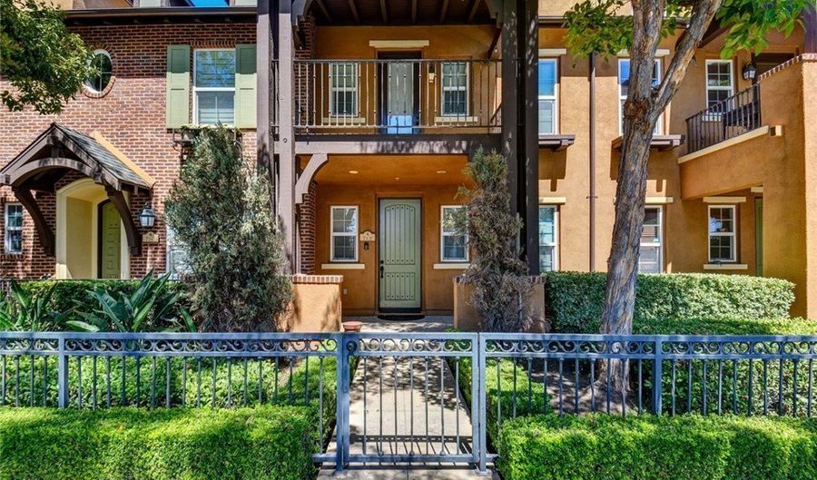 712 S Olive, Anaheim, CA 92805 - 4 Beds, 3 Bath