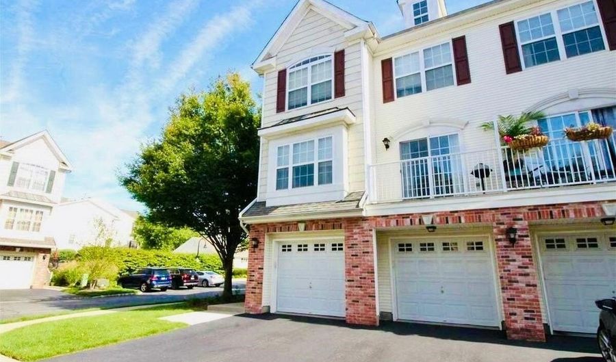 14 ELCO Ct, Bayonne, NJ 07002 - 2 Beds, 3 Bath