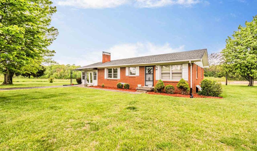 718 Claypool Boyce Rd, Alvaton, KY 42122 - 2 Beds, 1 Bath