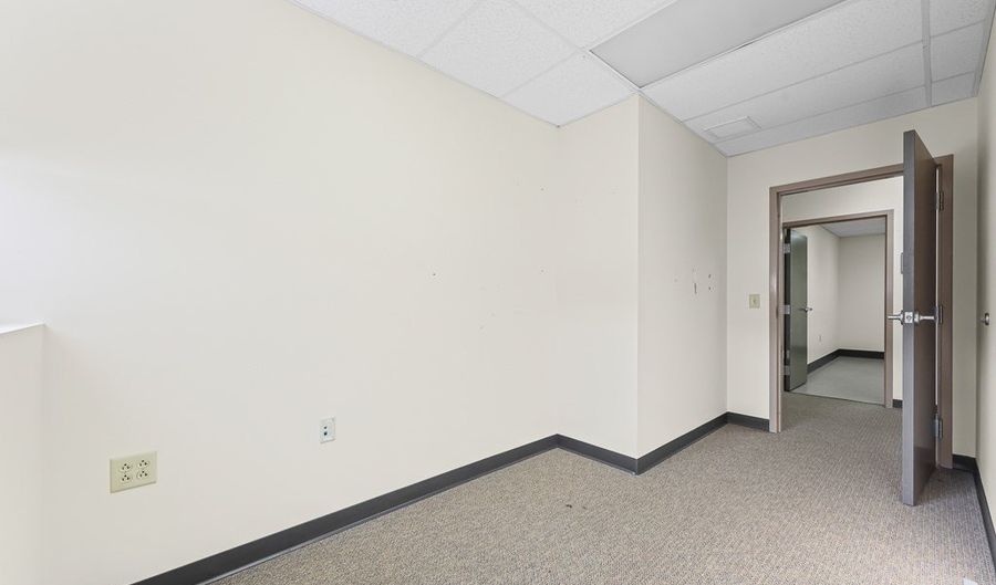 885 S Sawburg Ave 101, Alliance, OH 44601 - 0 Beds, 0 Bath
