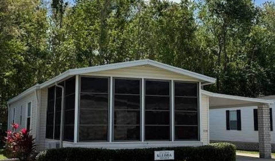 729 Royal Forest Dr, Auburndale, FL 33823 - 2 Beds, 2 Bath