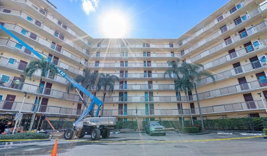 3101 N Country Club Dr 504, Aventura, FL 33180 - 1 Beds, 2 Bath