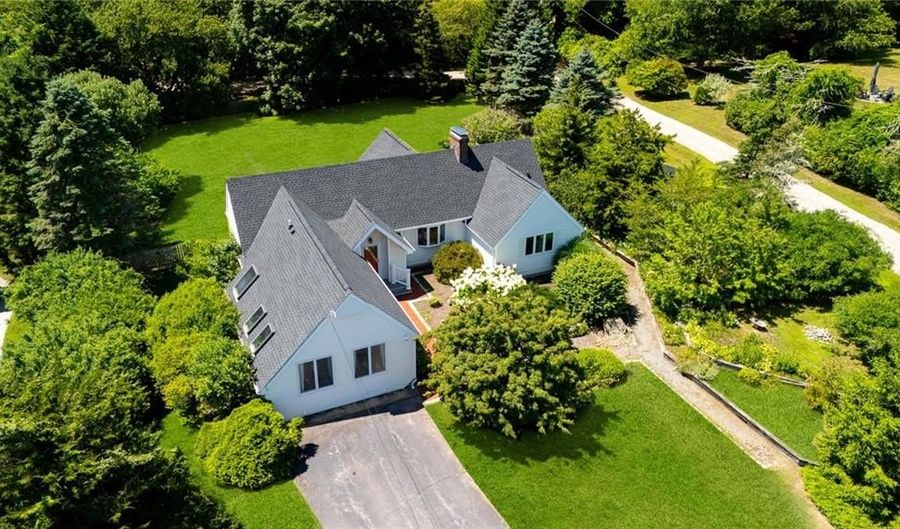 23 King Tom Dr, Charlestown, RI 02813 - 3 Beds, 3 Bath