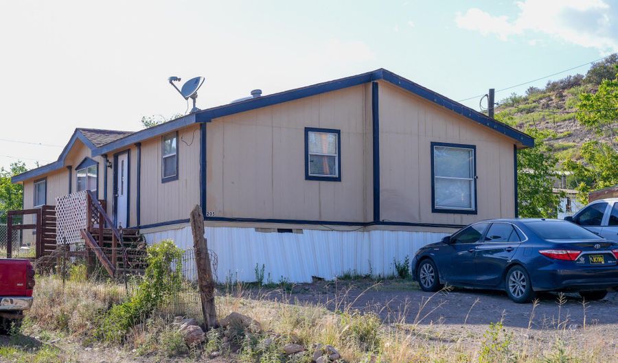 205 Main St, Bayard, NM 88023 - 3 Beds, 2 Bath